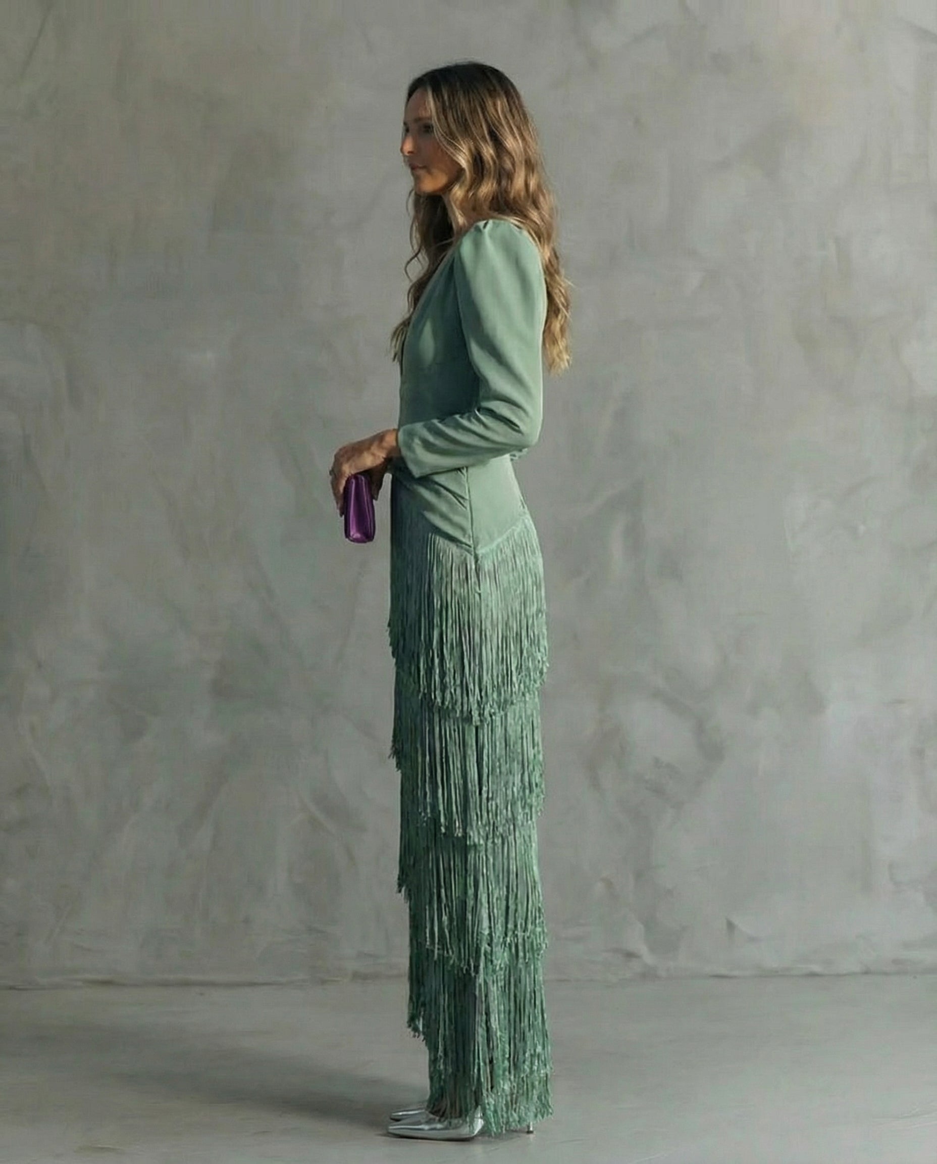Enora - Robe midi élégante à manches frangées