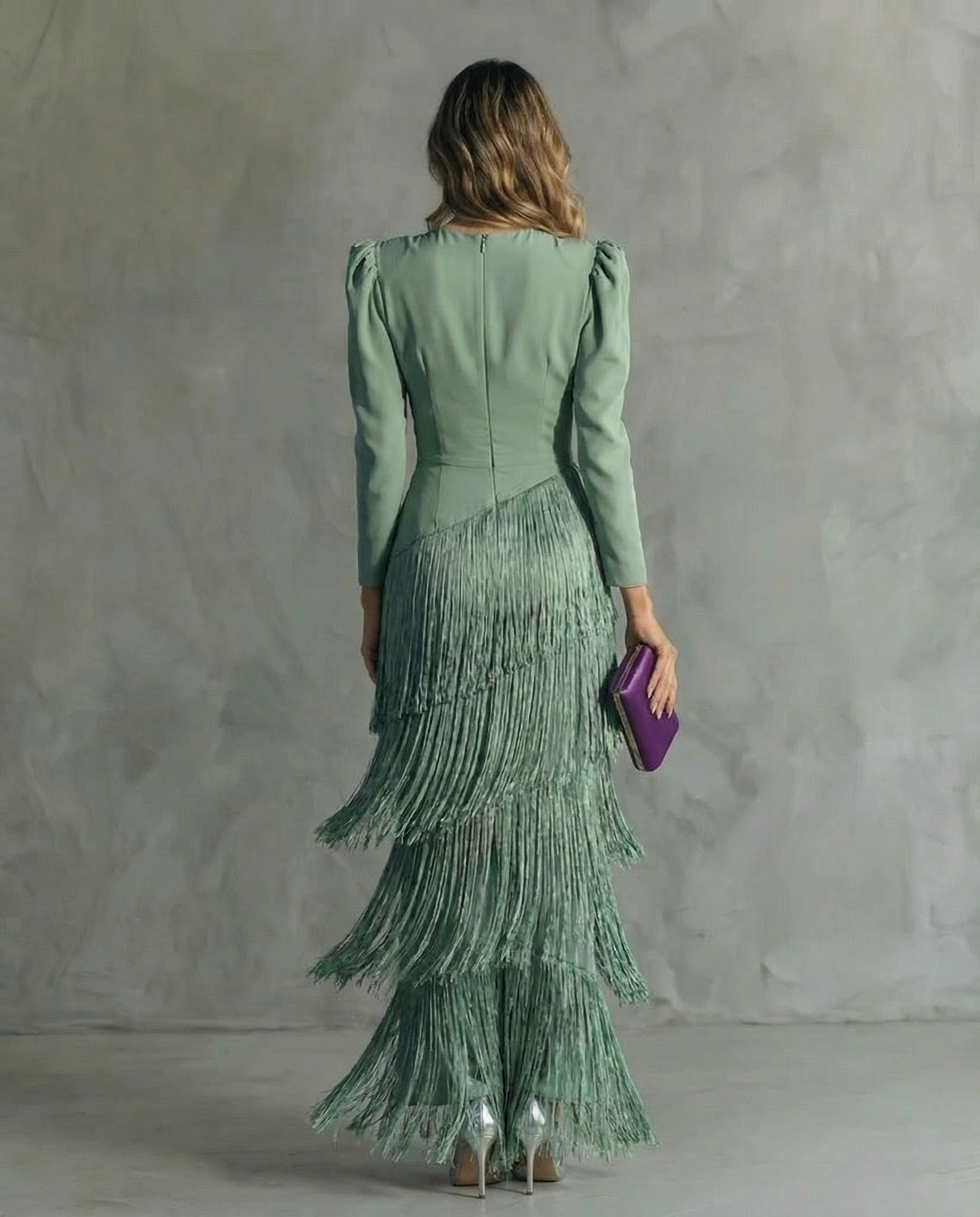 Enora - Robe midi élégante à manches frangées